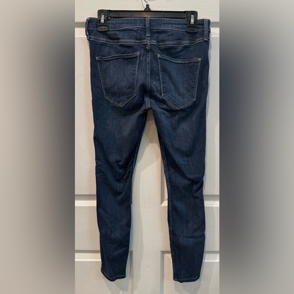 HOLLISTER CALIFORNIA HIGH-RISE CROP RIPPED JEAN SUPER SKINNY Size 9 - Picture 2 of 8